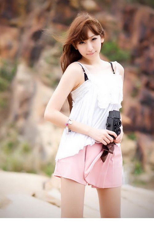 清纯美模谢芷蕙海边迷人写真