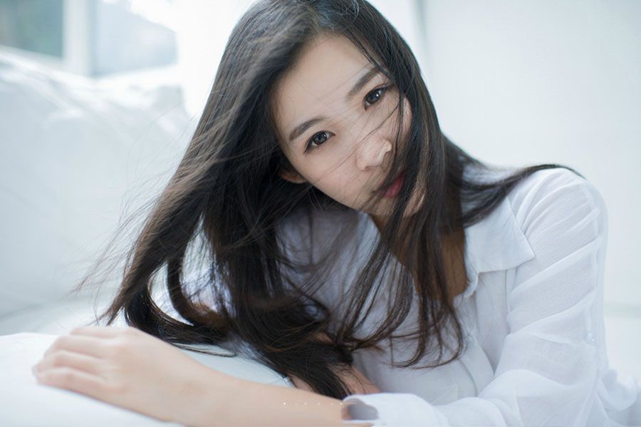 长发美女私房爆乳唯美写真