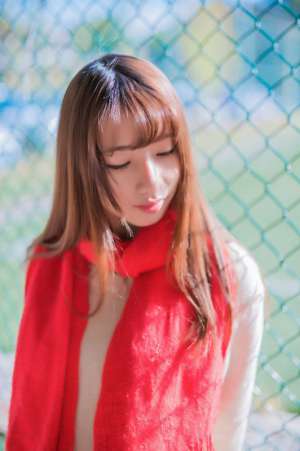 校园清新小美女户外动人写真