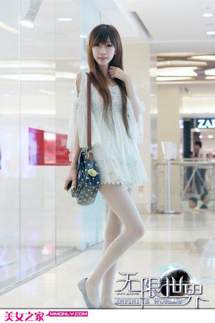 极品美女性感酥胸迷人写真