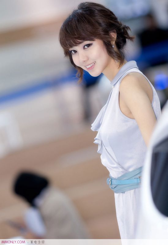 韩国性感美女车展高清写真