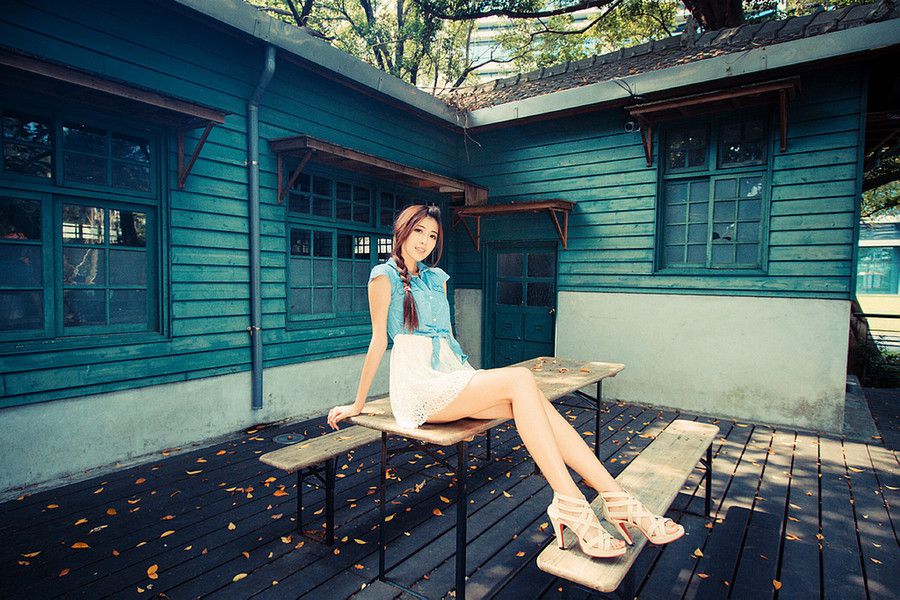 90后清纯可人美女高清户外写真