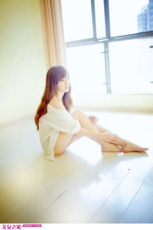 清纯美女私房朦胧写真