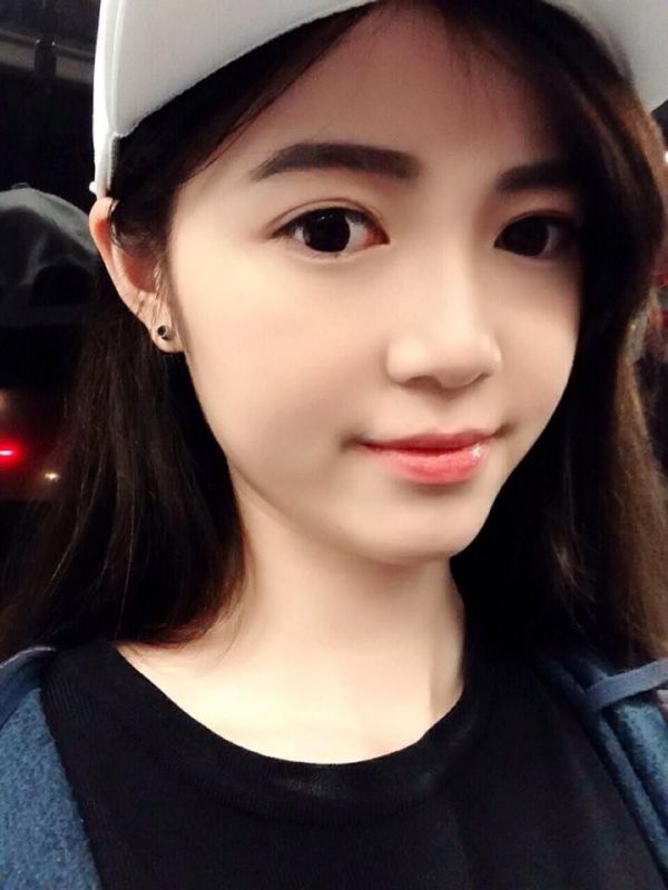 台湾校花美女陈宇馨清纯摄影图片