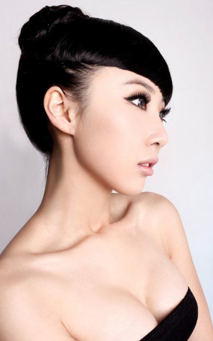 萌妹子黑色内衣诱惑写真