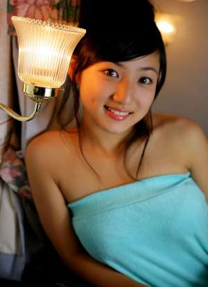 日本美女入江纱绫性感高清写真