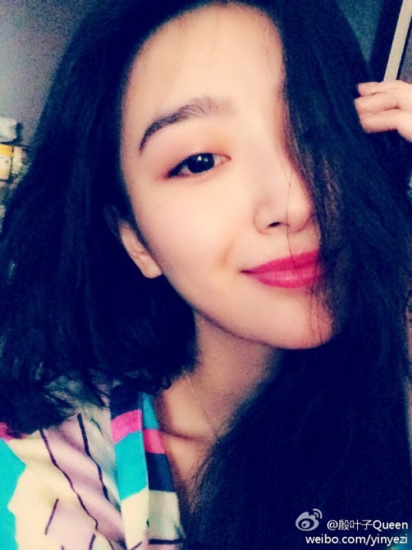 素颜美女殷叶子清新写真图片