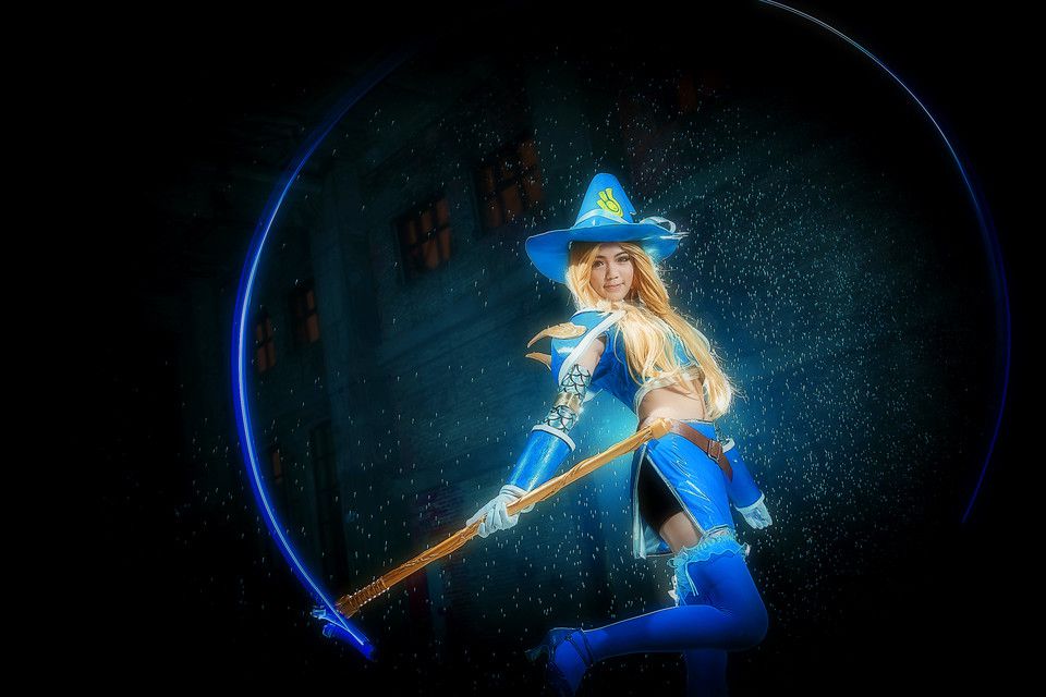 萌妹子cosplay游戏女巫角色高清图集