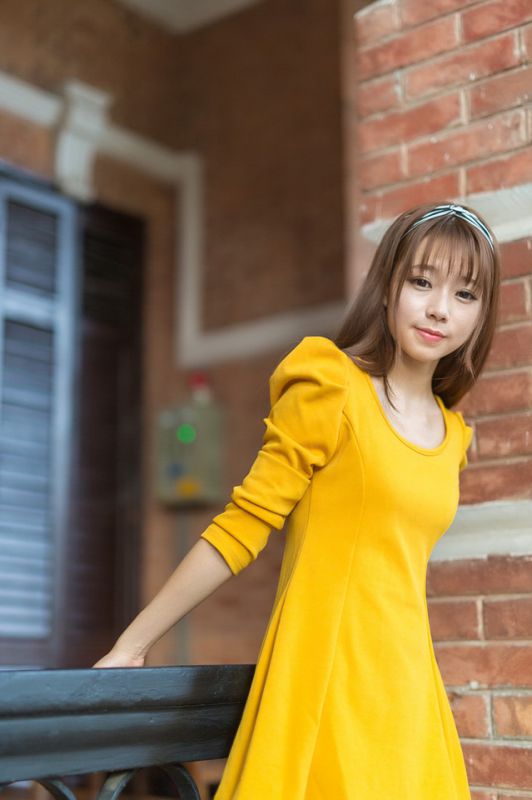 清纯甜美美眉户外高清写真照