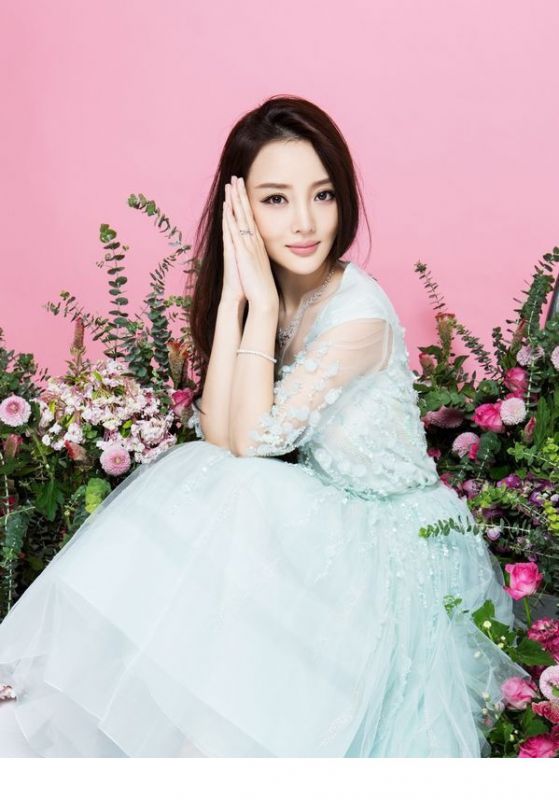 美女明星李小璐唯美婚纱图片