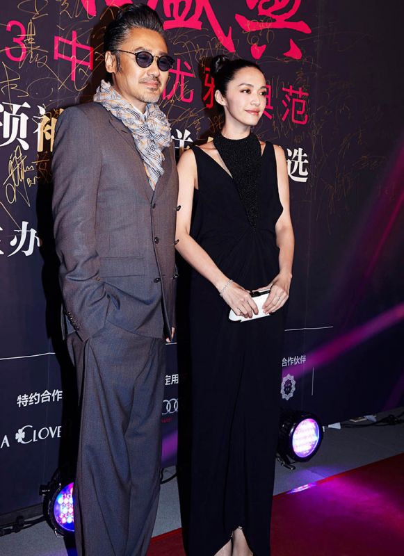 美女明星姚晨性感美背迷人高清图片