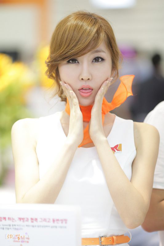超级showgirl崔星儿甜美清纯写真