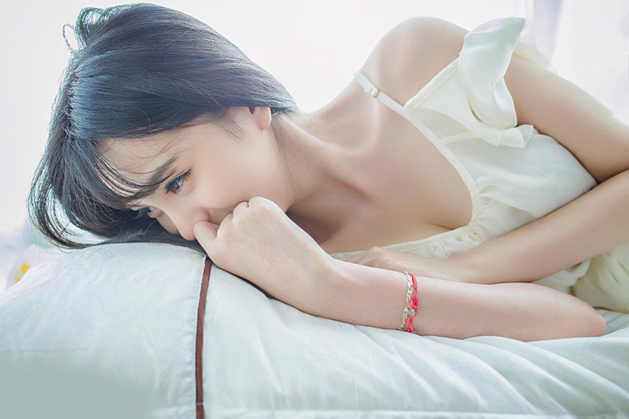 邻家美女可爱迷人私房写真