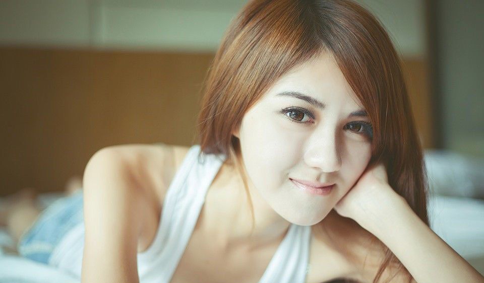 清新萌妹子闺房高清写真