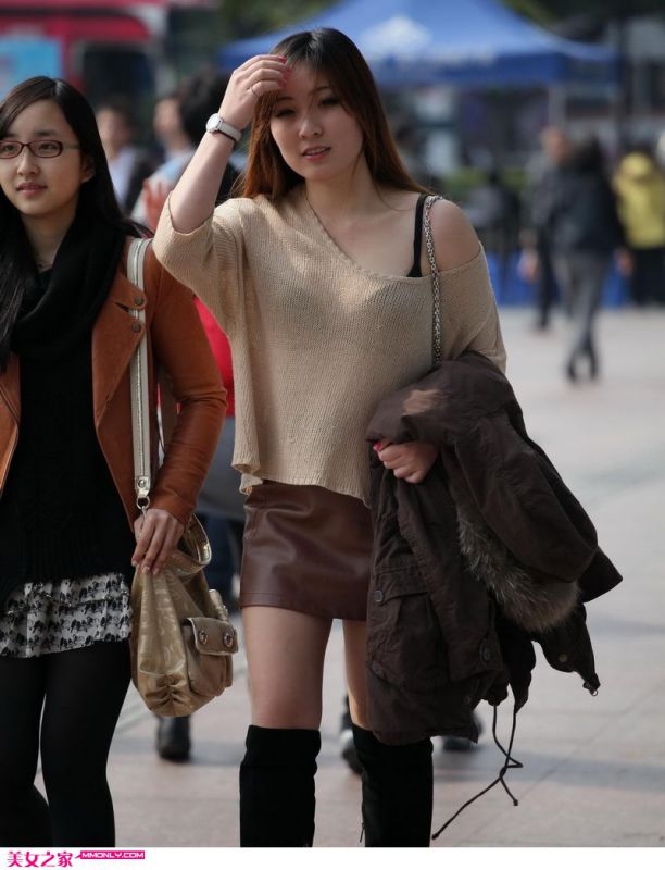 妩媚奶茶美女高清迷人写真