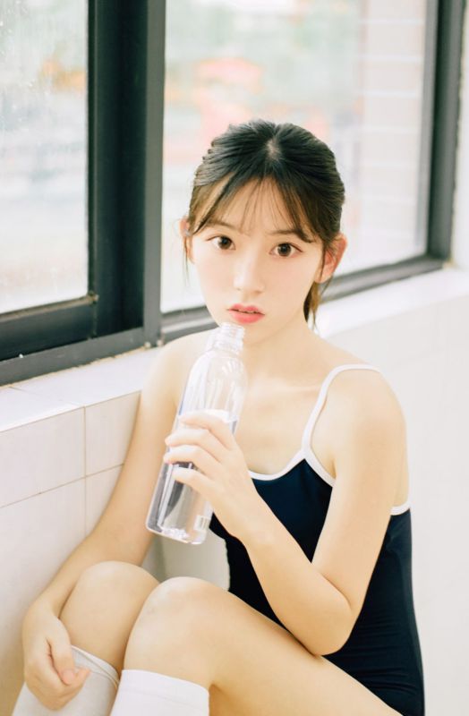 日本校园死库水美女丰乳翘臀白丝美腿性感湿身诱惑写真