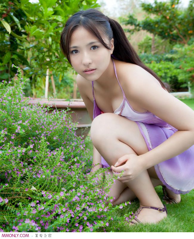 邻家内衣美女高清性感写真