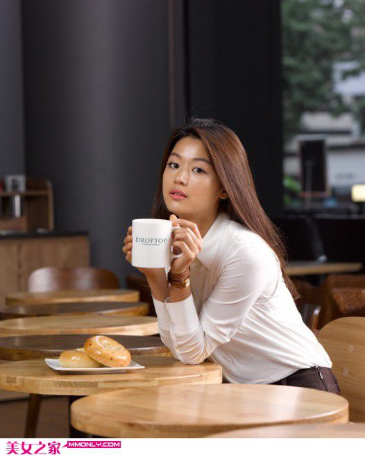 韩国美女全智贤时尚高清写真