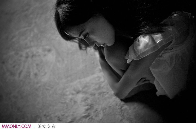 性感酥胸美女瑶瑶私房诱人写真