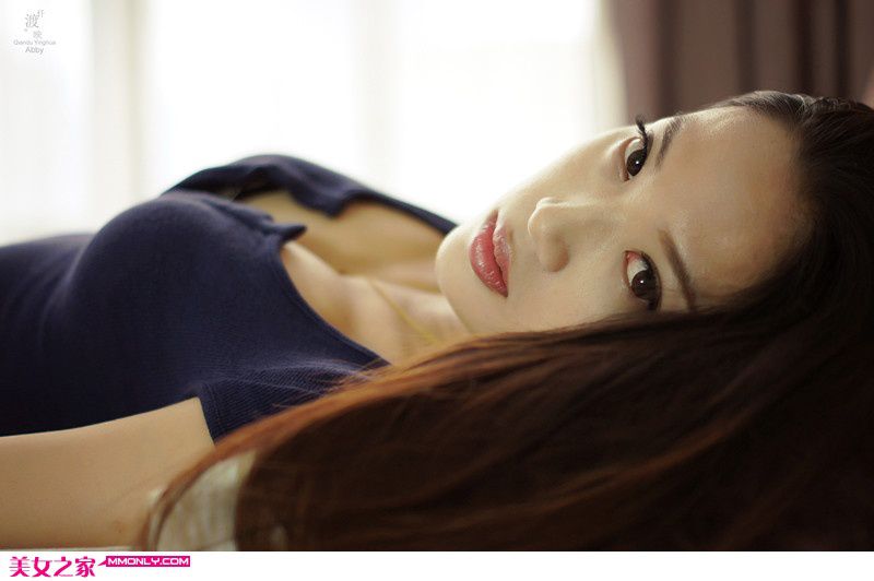 性感美女私房秀美胸高清写真
