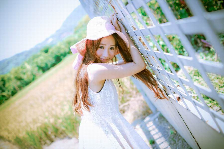 小清新美眉户外唯美写真