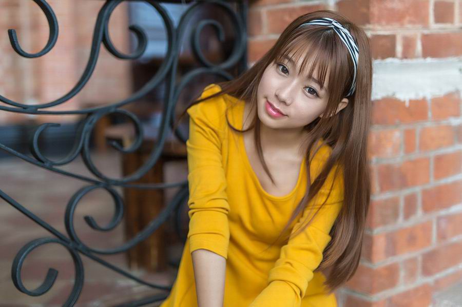 清纯甜美美眉户外高清写真照