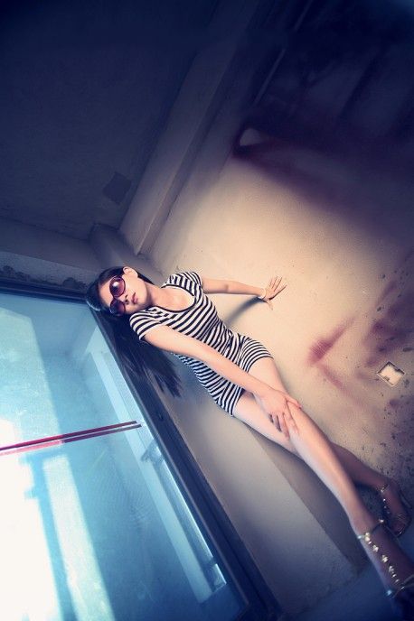 清纯长腿美女大秀完美身材