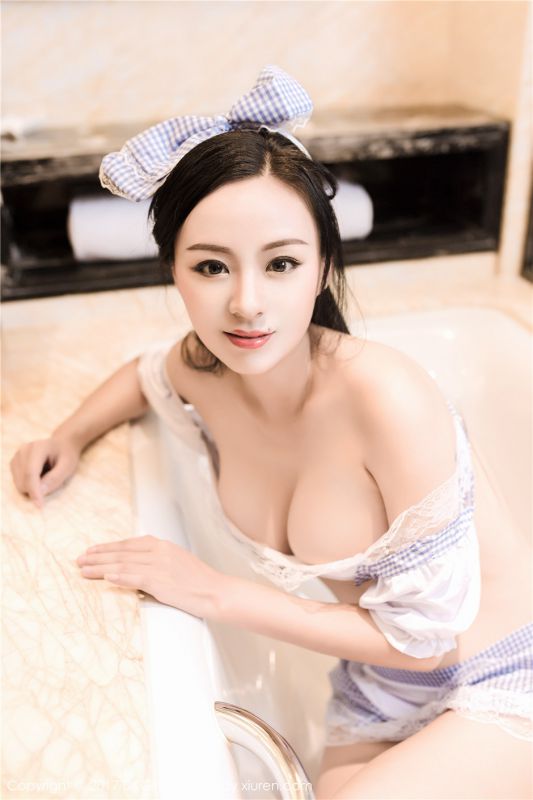 妖艳兔女郎美女情趣蕾丝内衣丝袜美腿私房写真