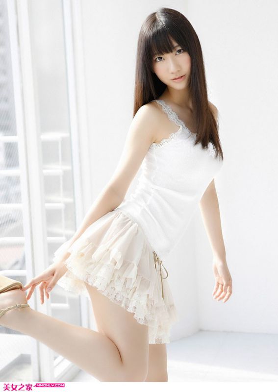 日本可爱美女柏木由纪私房写真