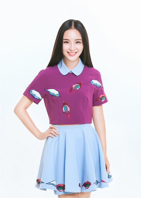 武大校花李莎F子清纯写真拍摄