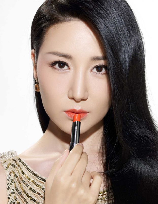 美女明星刘梓妍优雅长裙迷人写真