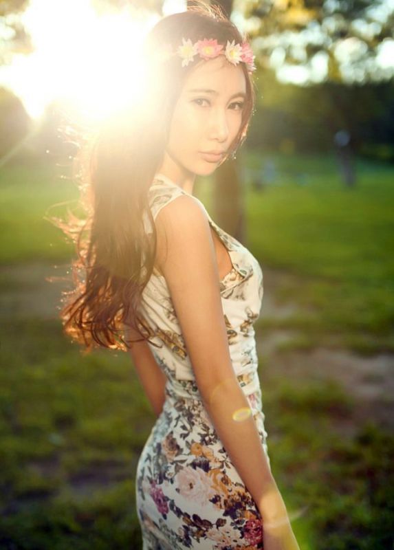 张梓瑗朦胧意境唯美写真