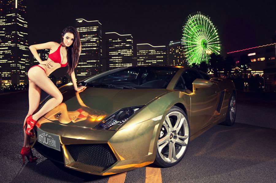 美女车模施柳屹红火比基尼写真