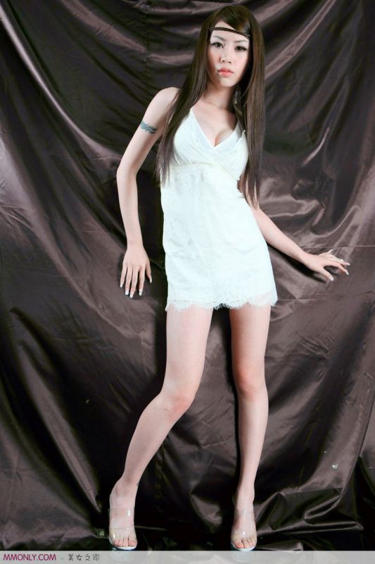 妩媚长腿短裙美女私房高清写真
