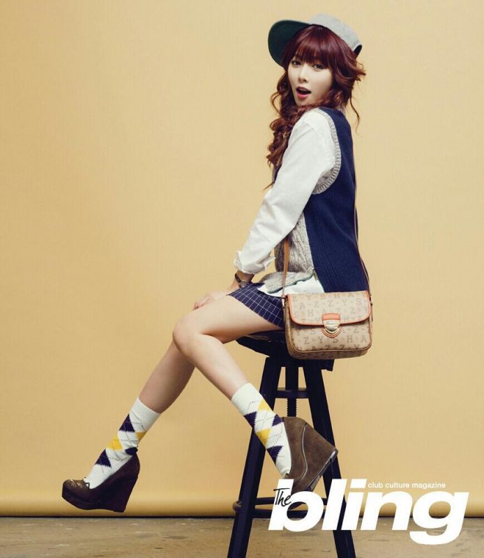 韩国女星金泫雅bling杂志写真