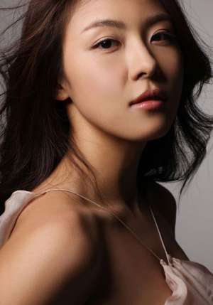 韩国美女河智苑性感写真