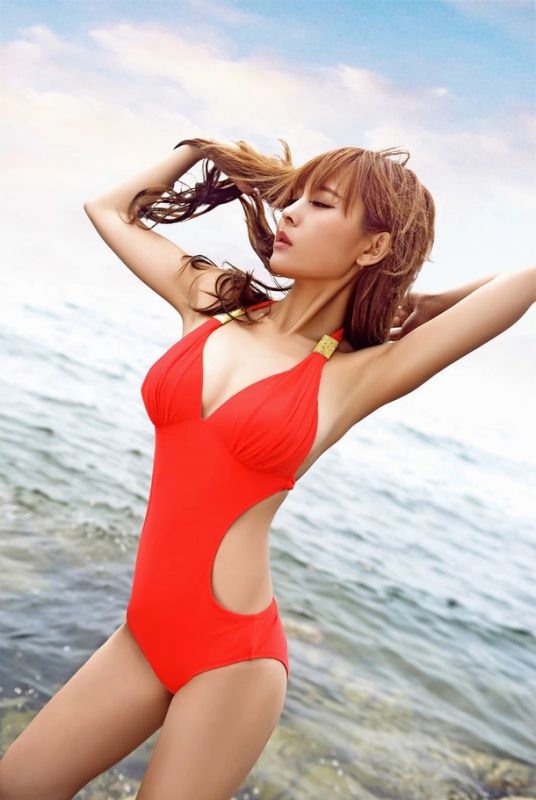 养眼清纯美女比基尼性感写真