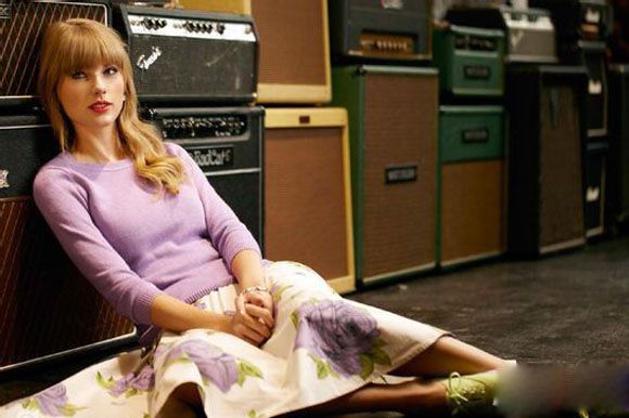 美国女歌手泰勒・斯威夫特高清写真