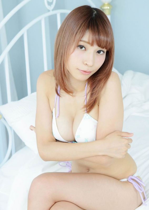 日本内衣美臀美女寿埃里卡私房写真