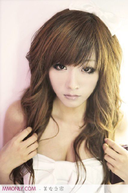 清纯可爱美眉室内高清写真