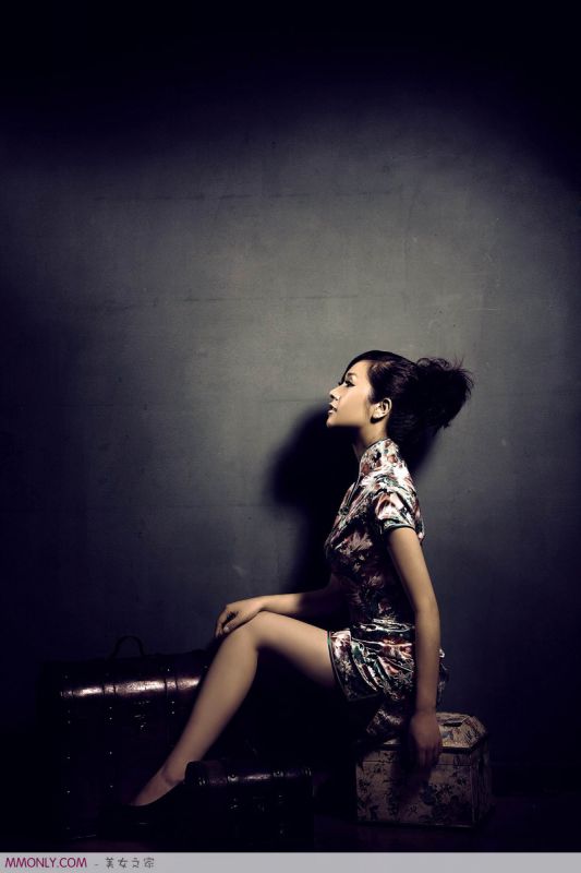 性感酥胸空姐项瑾私房迷人写真