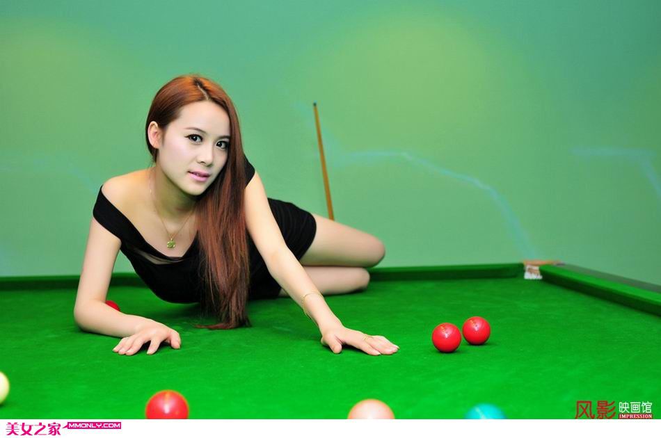 性感台球宝贝私房写真