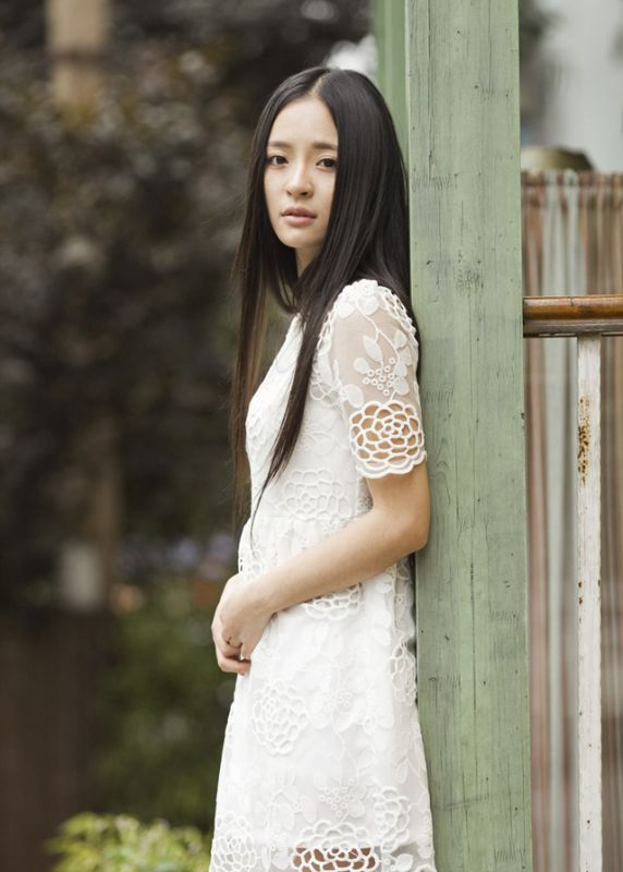 李莎F子唯美时尚街拍大片