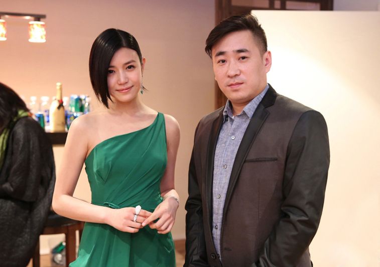 气质女星陈妍希长裙高清写真