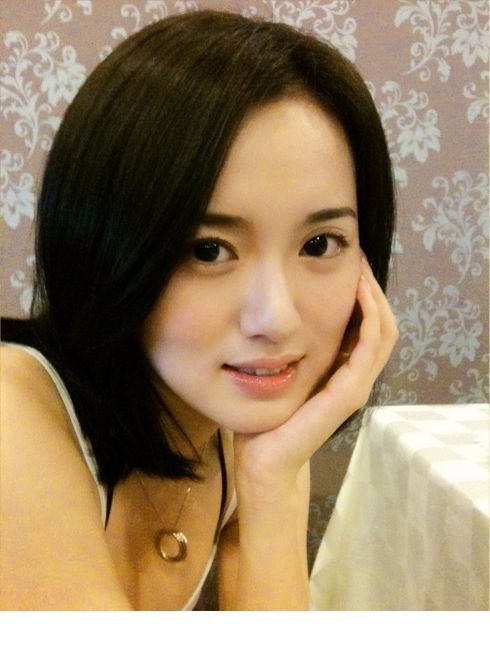 江铠同甜美生活自拍照