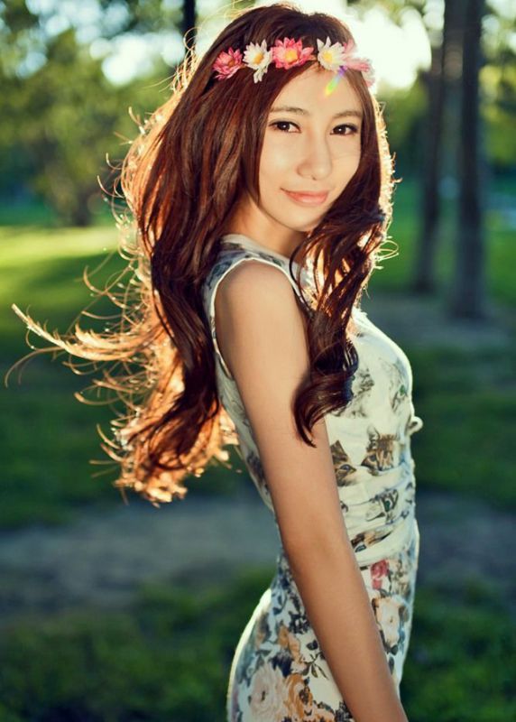 张梓瑗朦胧意境唯美写真