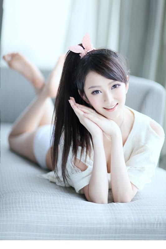 俏皮可爱靓丽美眉私房写真