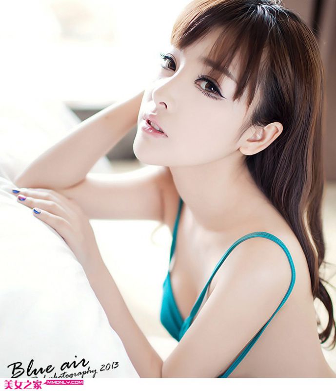 极品内衣美女私房妩媚诱人写真