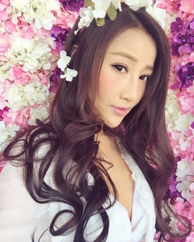 甜美女孩王梦婷户外写真拍摄