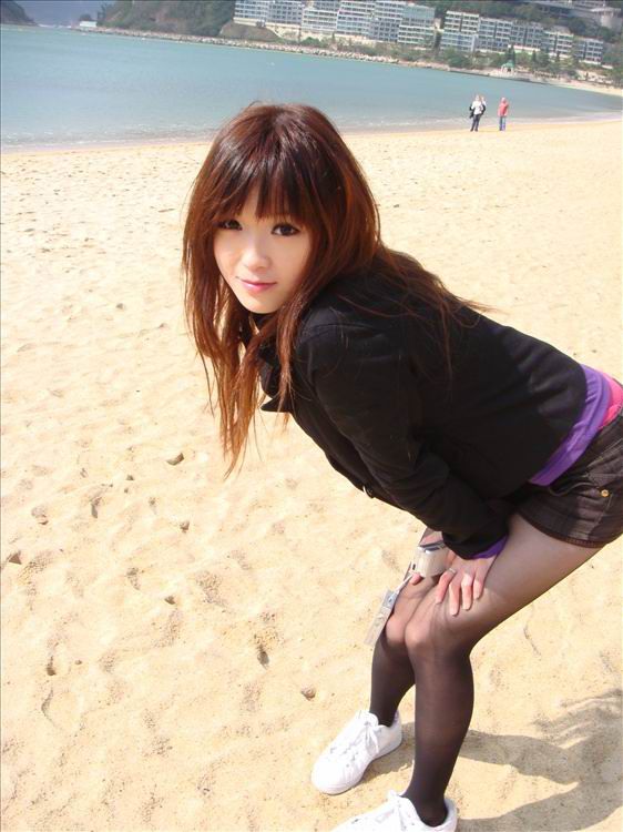 黑丝美腿嫩模户外写真图集